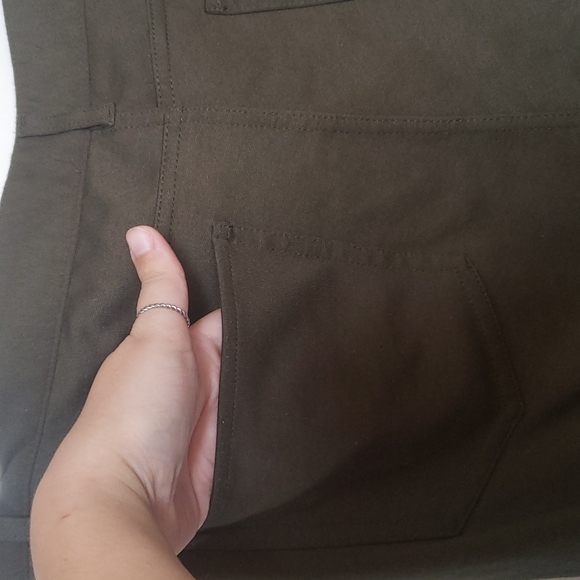 2 for $15 ‐ New York & Co 14 Olive Jeggings - Picture 7 of 8